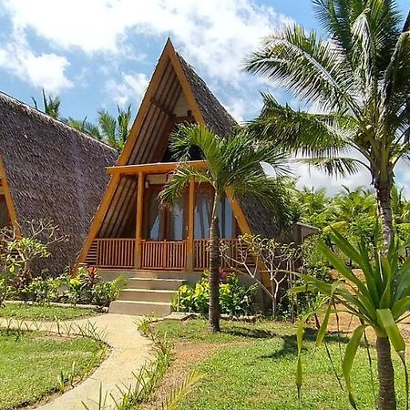 Sunari Beach Resort Selayar Matalalang Exteriör bild