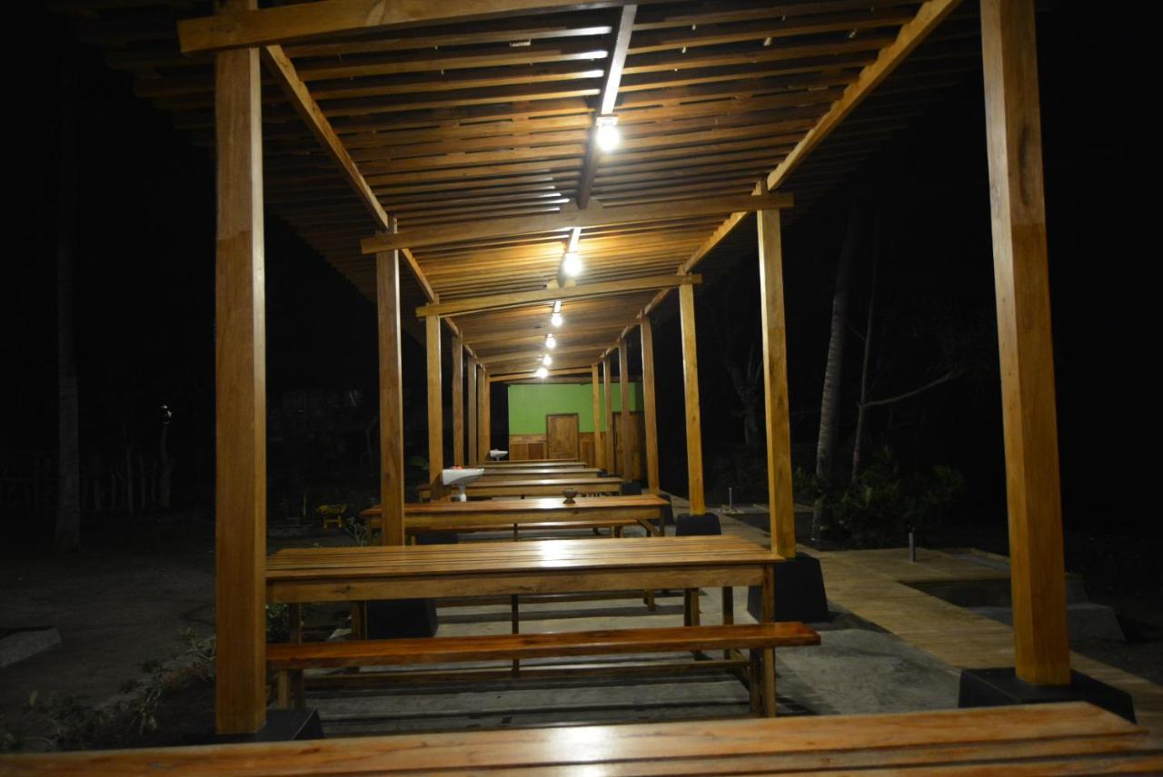 Sunari Beach Resort Selayar Matalalang Exteriör bild