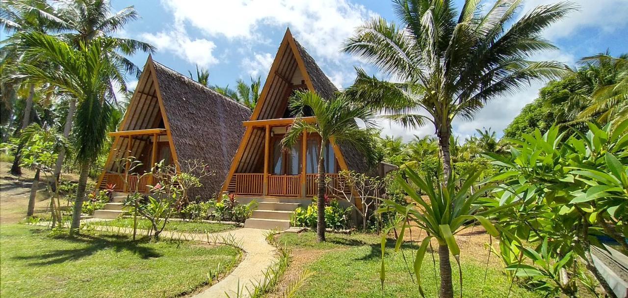 Sunari Beach Resort Selayar Matalalang Exteriör bild