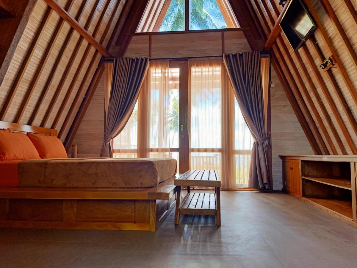 Sunari Beach Resort Selayar Matalalang Exteriör bild