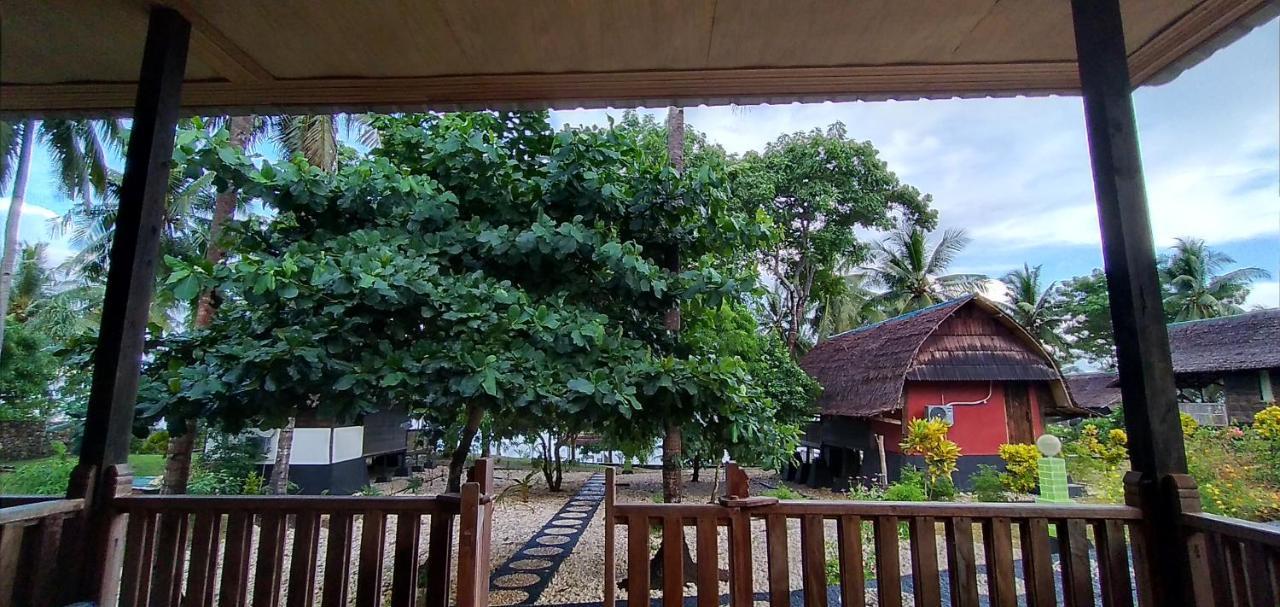 Sunari Beach Resort Selayar Matalalang Exteriör bild