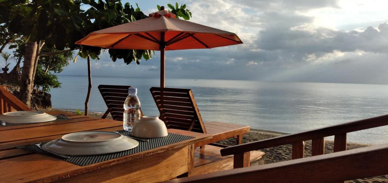 Sunari Beach Resort Selayar Matalalang Exteriör bild